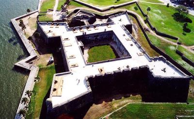 St. Augustine's 2 Spanish Stone Forts: 1672 Groundbreaking, a 1742 Watchtower and the Sieges That Shaped Florida